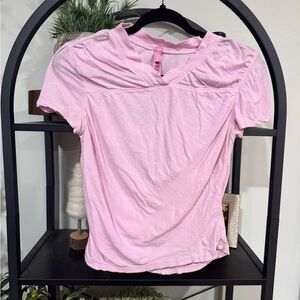 SKIMS Soft Pink V-Neck Short Sleeve Top – Size M ✨